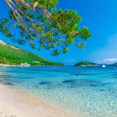 Semesterbostad Charming With Terrace Alcudia (Mallorca)